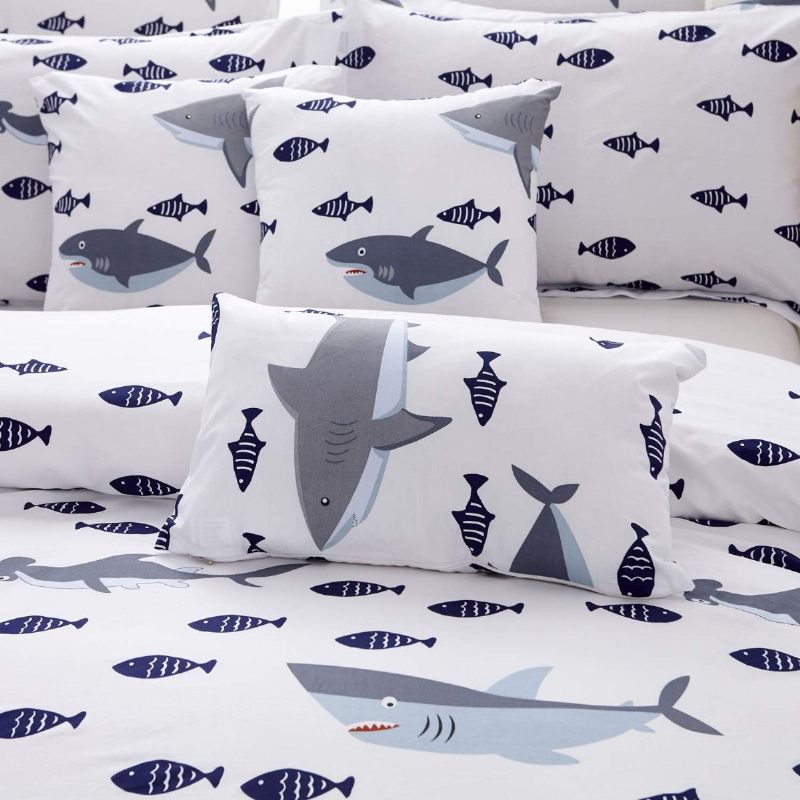 Kompleti Posteljine Za Dječake Navy White Shark Bedding Nautical Komplet Navlaka Za Poplun 100% Pamuk Dječja Tinejdžerska Ljetna Posteljina (1 Za + 2 Jastučnice)