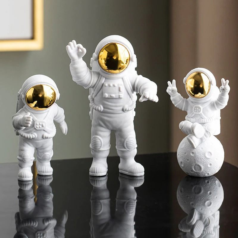 Akcijske Figure Astronauta I Mjeseca Od Smole