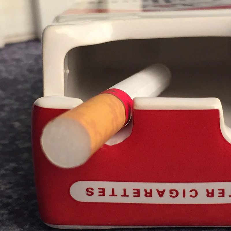 Kreativni Oblik Keramičke Kutije Cigareta